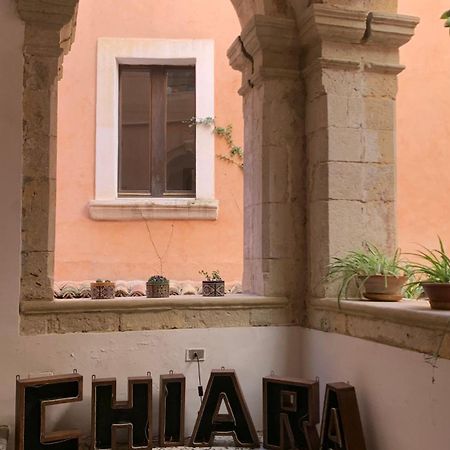 Casa Di Chiara Hostel Crotone Luaran gambar