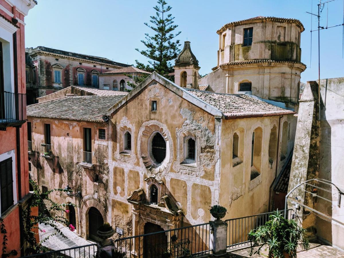 Casa Di Chiara Hostel Crotone Luaran gambar