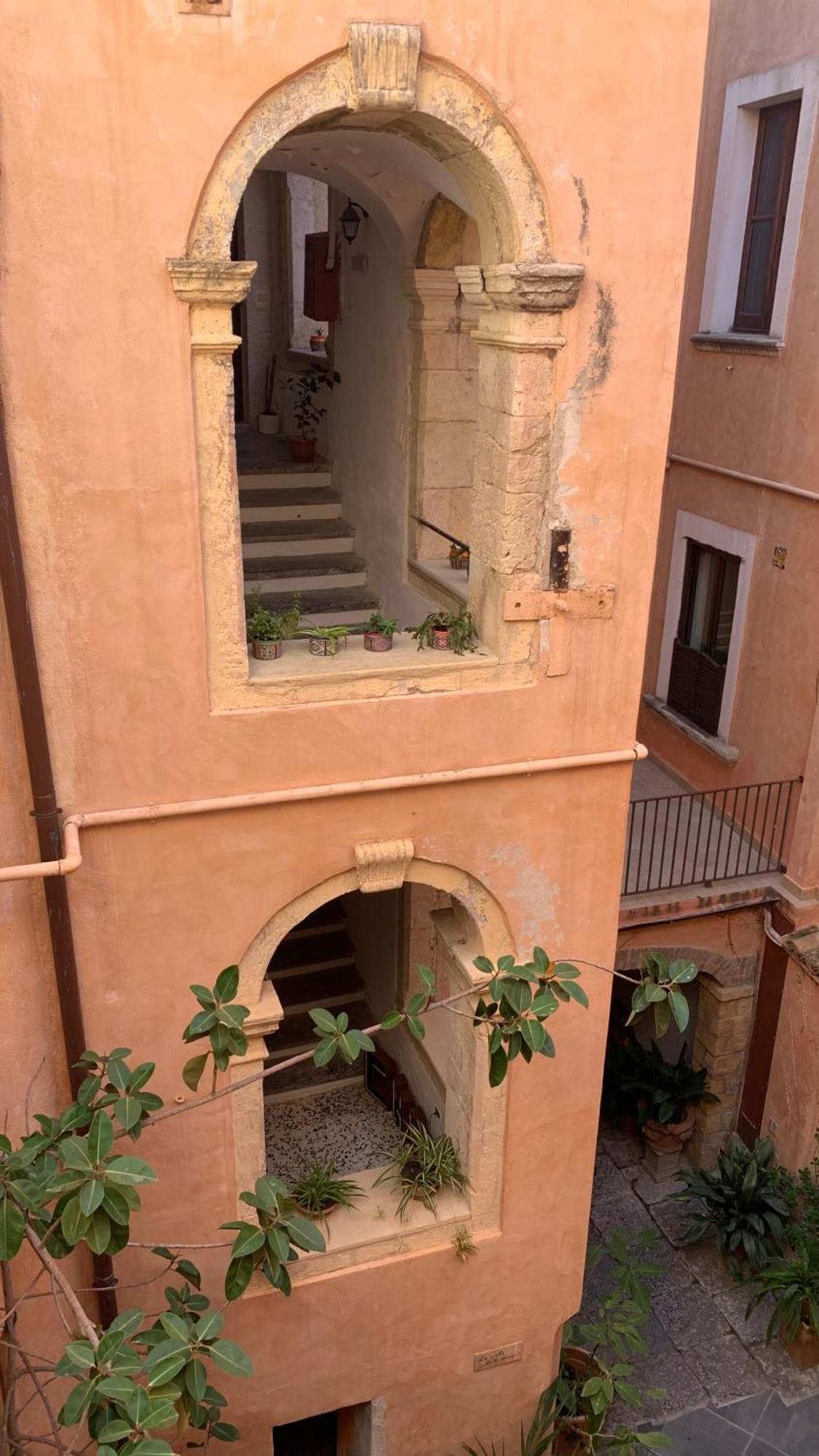 Casa Di Chiara Hostel Crotone Luaran gambar