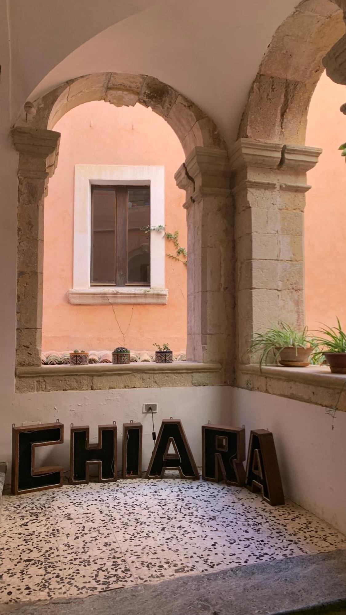 Casa Di Chiara Hostel Crotone Luaran gambar