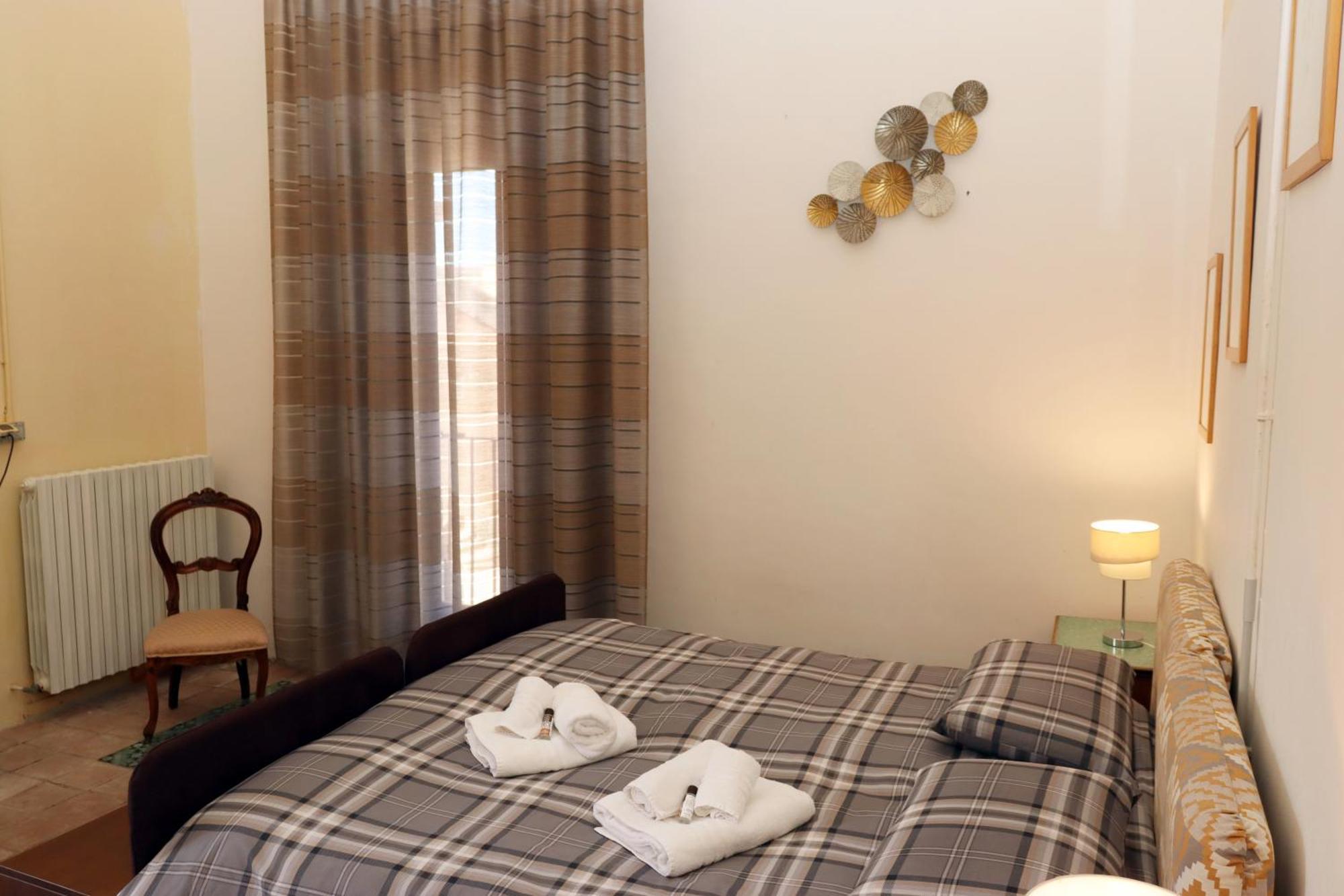 Casa Di Chiara Hostel Crotone Luaran gambar